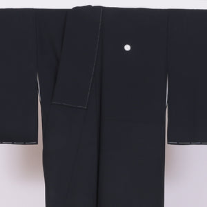 リサイクル着物 留袖（黒留袖）袷 身丈147cm 黒系 正絹 優品 落款