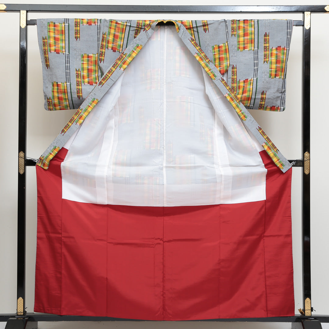 紬 袷 身丈163cm 裄67.5cm モダン格子 正絹 グレー系 Sランク 1216001752422